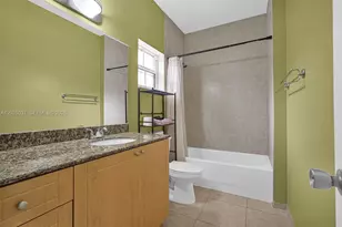 1396 W 30th St, Hialeah, FL 33012 - Photo 25