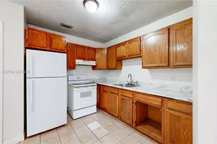 1664 SW 2nd Ct, Homestead, FL 33030 - Photo 7