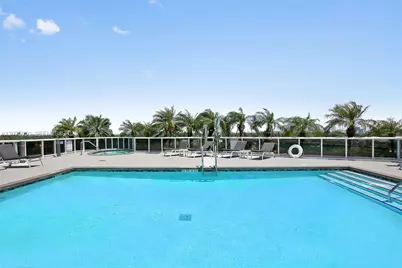 2001 Meridian Ave #101, Miami Beach, FL 33139 - Photo 51