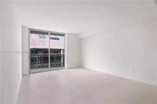 77 SE 5th St, Miami, FL 33131 - Photo 17