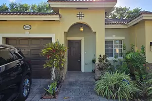 1158 NE 32nd Ave, Homestead, FL 33033 - Photo 1