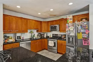 9910 Bahama Dr, Cutler Bay, FL 33189 - Photo 7