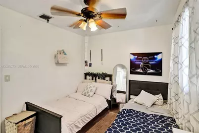 9910 Bahama Dr, Cutler Bay, FL 33189 - Photo 25