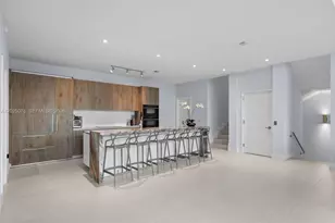 650 NE 32nd St, Miami, FL 33137 - Photo 23