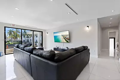 850 Washington St, Hollywood, FL 33019 - Photo 7