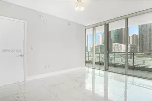 92 SW 3rd St, Miami, FL 33130 - Photo 7