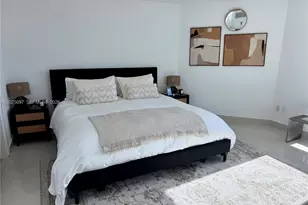 300 S Biscayne Blvd, Miami, FL 33131 - Photo 11