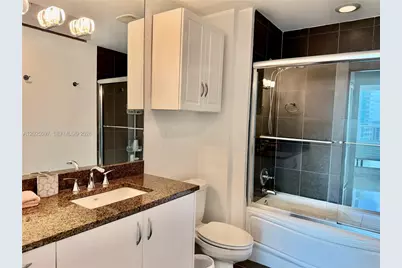 300 S Biscayne Blvd #1810, Miami, FL 33131 - Photo 19