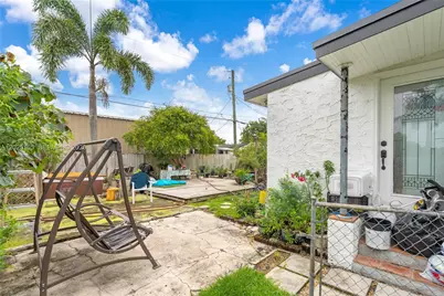 137 NW 20th St, Homestead, FL 33030 - Photo 27