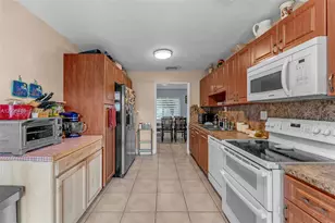 15042 SW 69th St, Miami, FL 33193 - Photo 7
