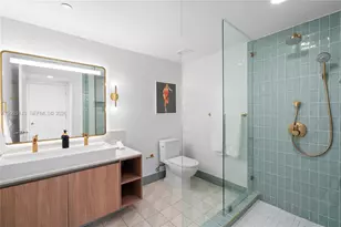 159 NE 6th St, Miami, FL 33132 - Photo 13
