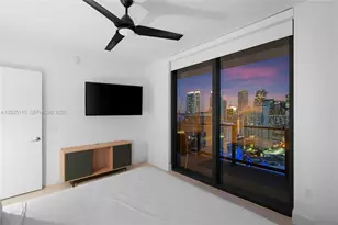159 NE 6th St, Miami, FL 33132 - Photo 11