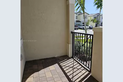 2899 SE 25th Ter, Homestead, FL 33035 - Photo 5