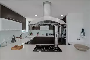 7930 East Dr, North Bay Village, FL 33141 - Photo 9