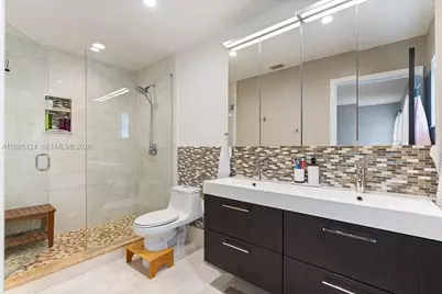 19080 NW 77th Ct, Hialeah, FL 33015 - Photo 21