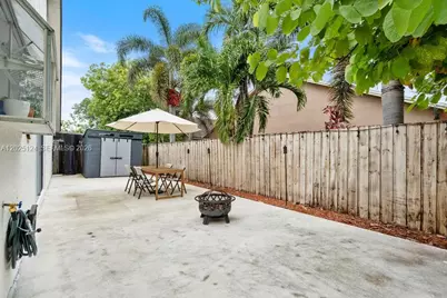 19080 NW 77th Ct, Hialeah, FL 33015 - Photo 29