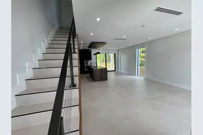 1924 NW 27th St, Miami, FL 33142 - Photo 13