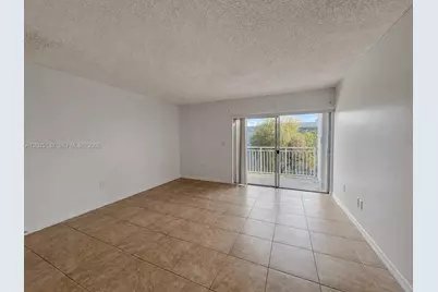 9371 Fontainebleau Blvd #I205, Miami, FL 33172 - Photo 9