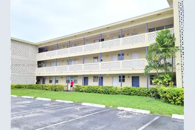 11960 NE 19th Dr #16, North Miami, FL 33181 - Photo 1