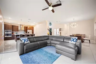 8763 NW 157th Ter, Miami Lakes, FL 33018 - Photo 9