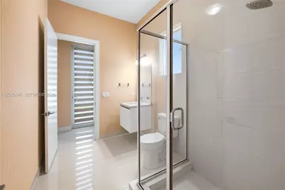 7525 NW 103rd Pl, Doral, FL 33178 - Photo 29