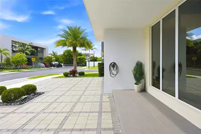 7525 NW 103rd Pl, Doral, FL 33178 - Photo 53