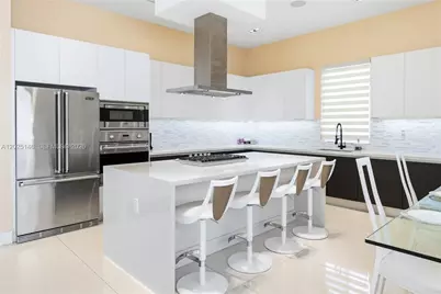 7525 NW 103rd Pl, Doral, FL 33178 - Photo 5