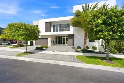 7525 NW 103rd Pl, Doral, FL 33178 - Photo 3