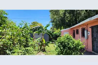 901 NE 160th Ter, North Miami Beach, FL 33162 - Photo 17