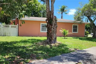 901 NE 160th Terrace, North Miami Beach, FL 33162 - Photo 9