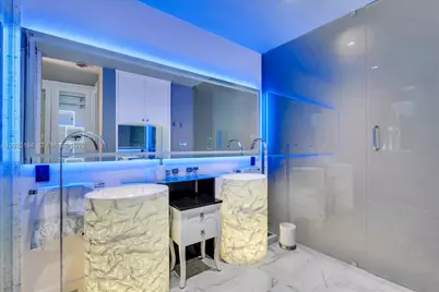 100 S Pointe Dr #3002, Miami Beach, FL 33139 - Photo 21