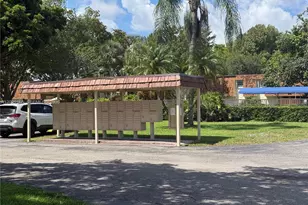 8901 Orange Grove Dr, Davie, FL 33324 - Photo 19