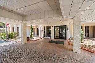 671 NE 195th St, Miami, FL 33179 - Photo 27