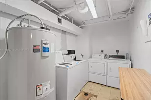 671 NE 195th St, Miami, FL 33179 - Photo 21