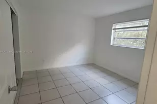 2121 NE 168th St, North Miami Beach, FL 33162 - Photo 11