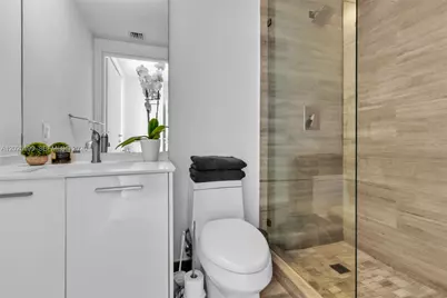 1300 Brickell Bay Dr #3408, Miami, FL 33131 - Photo 15