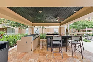 19555 E Country Club Dr, Aventura, FL 33180 - Photo 23