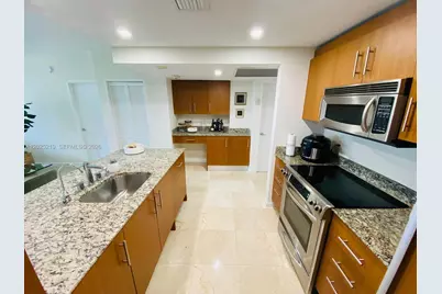10275 E Collins Ave #324, Bal Harbour, FL 33154 - Photo 9