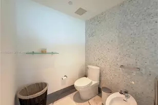 200 Biscayne Blvd Way, Miami, FL 33131 - Photo 13