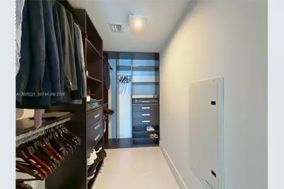 200 Biscayne Boulevard Way #4104, Miami, FL 33131 - Photo 11