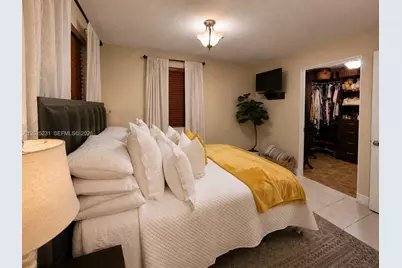 11425 SW 43rd Ter, Miami, FL 33165 - Photo 11