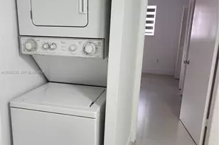 7785 W 30th Ct, Hialeah, FL 33018 - Photo 25