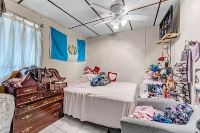 445 NW 8th St, Homestead, FL 33030 - Photo 9