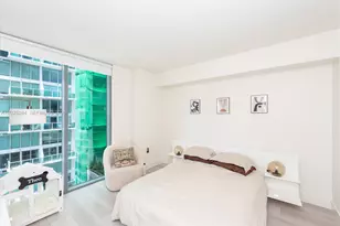31 SE 6th St, Miami, FL 33131 - Photo 9