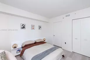 31 SE 6th St, Miami, FL 33131 - Photo 11