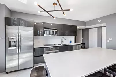 31 SE 6th St #2101, Miami, FL 33131 - Photo 5