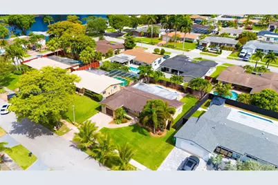 10651 NW 19th Pl, Pembroke Pines, FL 33026 - Photo 29