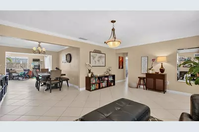 10651 NW 19th Pl, Pembroke Pines, FL 33026 - Photo 15
