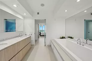 1000 S Pointe Dr, Miami Beach, FL 33139 - Photo 31