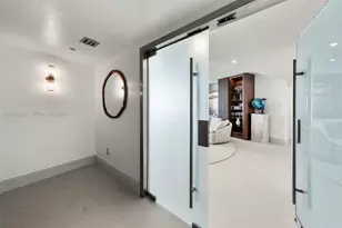 1000 S Pointe Dr, Miami Beach, FL 33139 - Photo 1